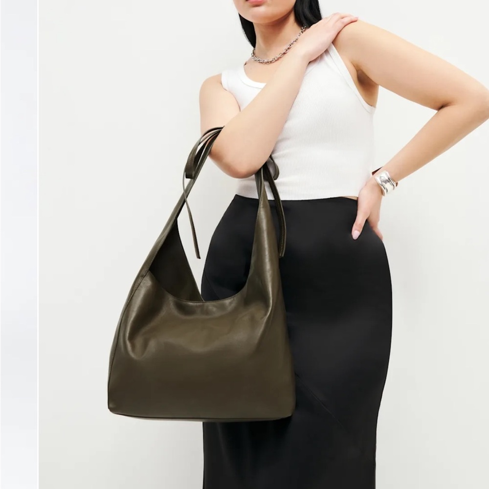 Reformation - The Medium Vittoria Tote Bag - Truffle - Picture 2 of 5